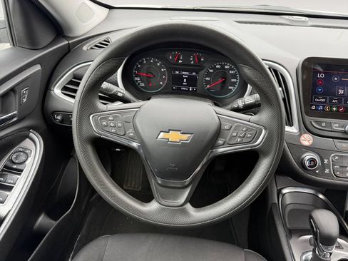 Used 2024 Chevrolet Malibu LT FWD image 12