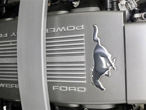 Used 2010 Ford Mustang GT image 31