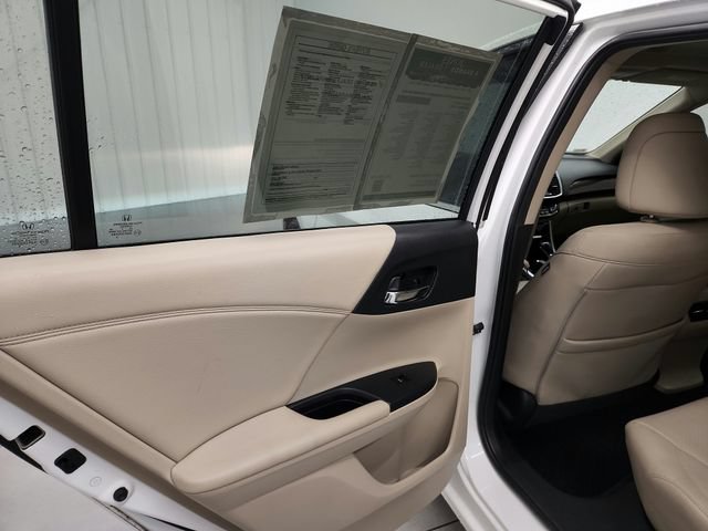 Used 2017 Honda Accord EX-L image 23