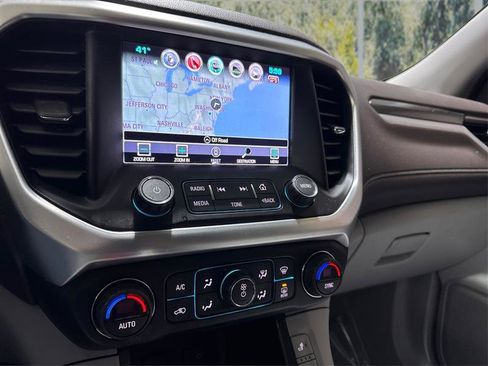 Used 2017 GMC Acadia SLT image 24