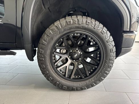 Used 2023 GMC Sierra 1500 AT4X AWD/4WD image 58