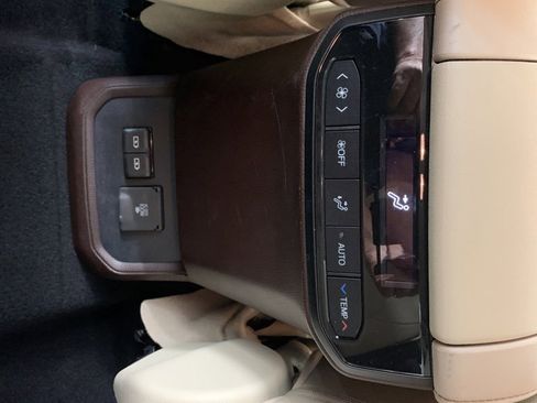 Used 2022 Toyota Highlander Limited image 38