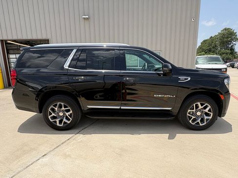 Used 2023 GMC Yukon Denali AWD/4WD image 9