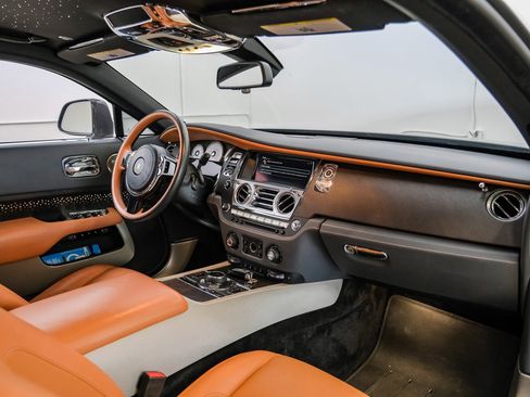 Used 2018 Rolls-Royce Wraith image 10