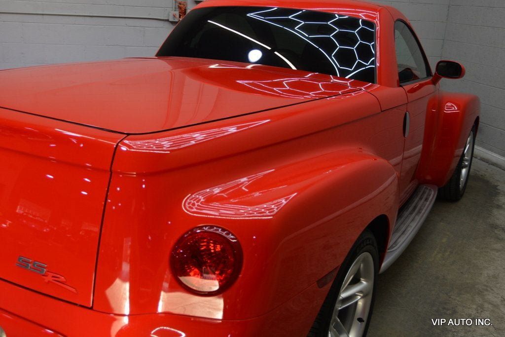 Used 2003 Chevrolet SSR w/ Preferred Equipment Group RWD image 10