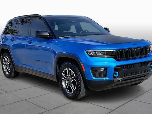 Used 2022 Jeep Grand Cherokee Trailhawk w/ Advanced Protech Group II image 3