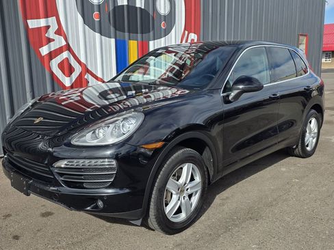 Used 2012 Porsche Cayenne S image 9