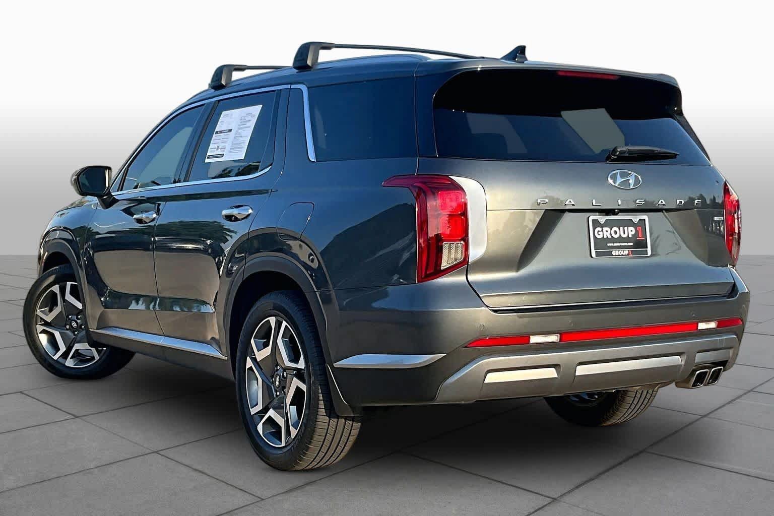 Used 2023 Hyundai Palisade SEL w/ Premium Package AWD/4WD image 11