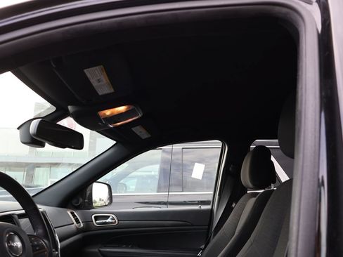 Used 2015 Jeep Grand Cherokee Laredo w/ Quick Order Package 23E AWD/4WD image 20