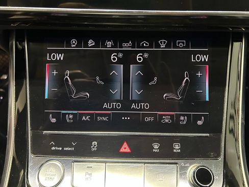 Used 2019 Audi Q8 Prestige AWD/4WD image 22