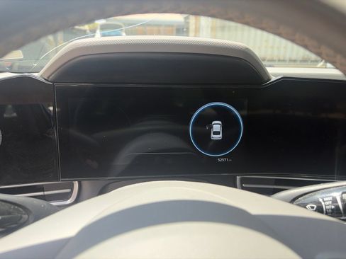 Used 2025 Hyundai Elantra SEL FWD image 11