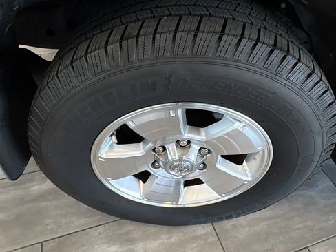 Used 2008 Toyota 4Runner SR5 RWD image 6