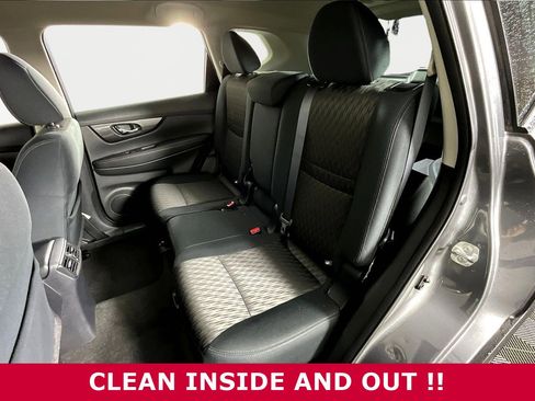 Used 2018 Nissan Rogue S image 22