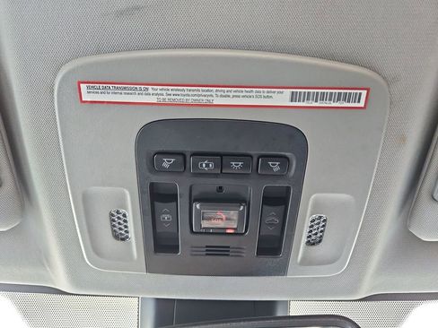 Used 2020 Toyota Camry XLE image 22