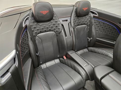 Used 2020 Bentley Continental GT image 21