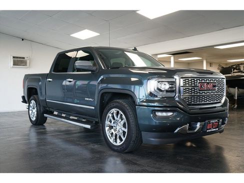 Used 2017 GMC Sierra 1500 Denali image 1