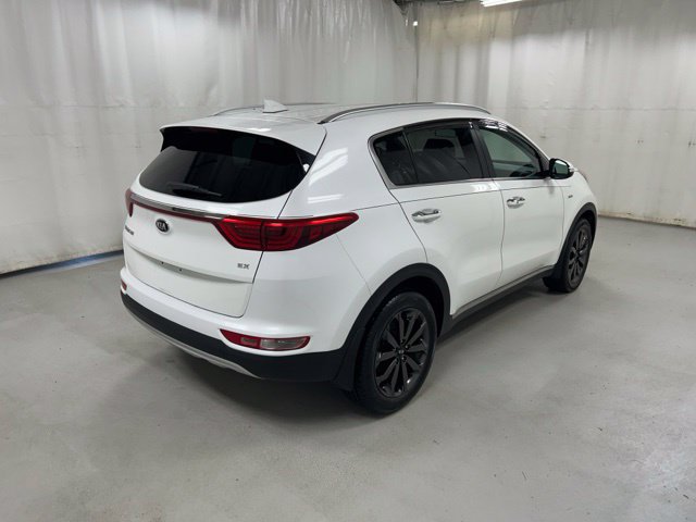 Used 2018 Kia Sportage EX w/ EX Sport Appearance Package AWD/4WD image 4