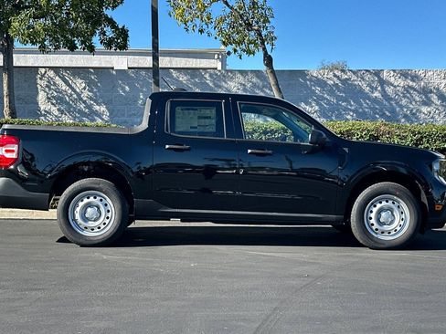 New 2025 Ford Maverick XL image 3
