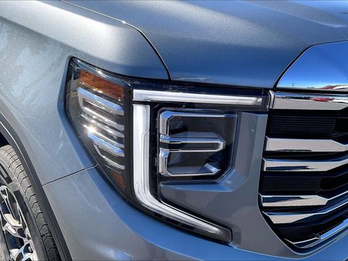 Used 2025 GMC Sierra 1500 SLT image 33