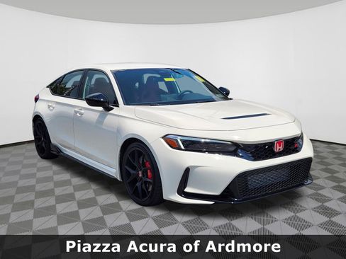 Used 2025 Honda Civic Type R image 1