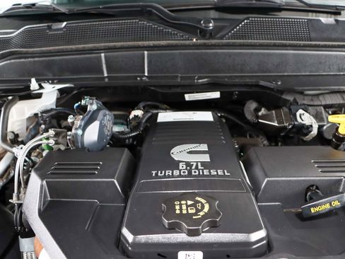 Used 2024 RAM 3500 Tradesman w/ Chrome Appearance Group image 29