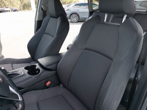 Used 2021 Toyota Venza Limited image 15