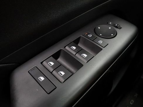 Certified 2025 Hyundai Kona SEL AWD/4WD image 29