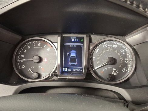 Used 2019 Toyota Tacoma TRD Sport image 24