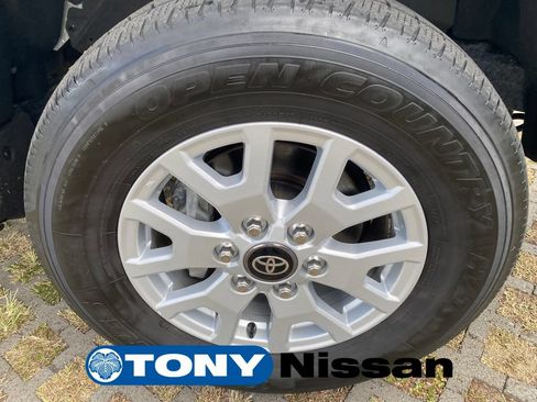 Used 2024 Toyota Tacoma SR RWD image 27