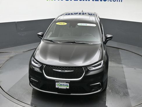 Used 2026 Chrysler Pacifica Limited AWD/4WD image 27