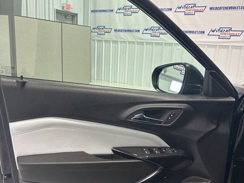 Used 2026 Chevrolet Trax LT FWD image 16