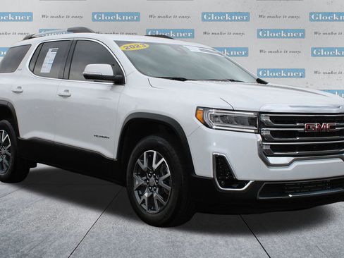 Used 2023 GMC Acadia SLT w/ Preferred Package image 3