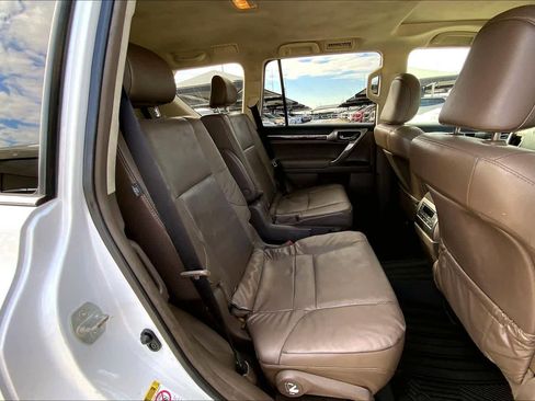 Used 2019 Lexus GX 460 Premium image 19