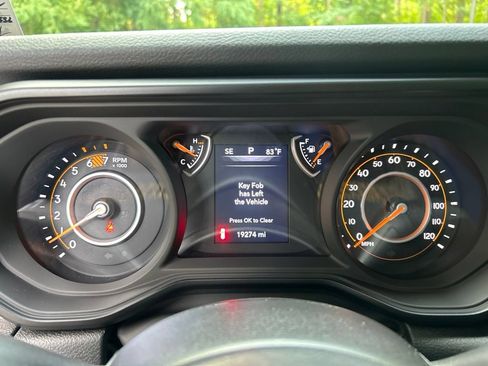 Used 2024 Jeep Wrangler Unlimited Sport AWD/4WD image 19