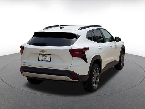 Used 2025 Chevrolet Trax LT w/ LT Convenience Package image 14