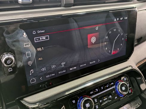 Used 2025 GMC Sierra 1500 AT4 w/ AT4 Preferred Package image 12