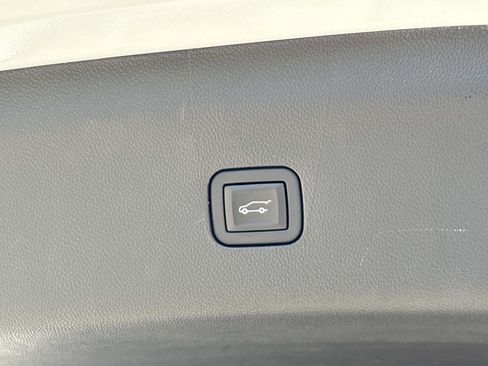 Certified 2023 Buick Enclave Essence w/ Experience Buick Package image 30