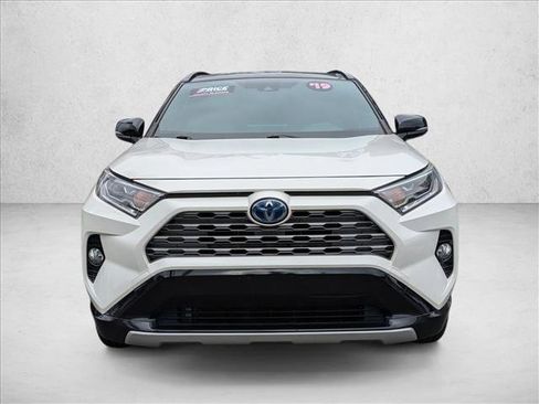 Used 2019 Toyota RAV4 XSE image 2