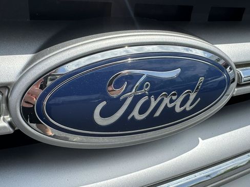 Used 2017 Ford Escape Titanium FWD image 22