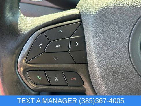 Used 2019 Jeep Cherokee Trailhawk AWD/4WD image 22