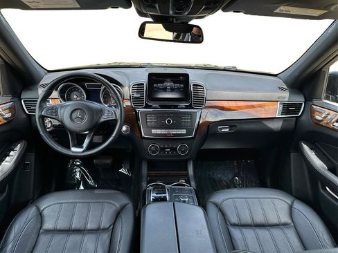 Used 2017 Mercedes-Benz GLS 450 4MATIC image 32