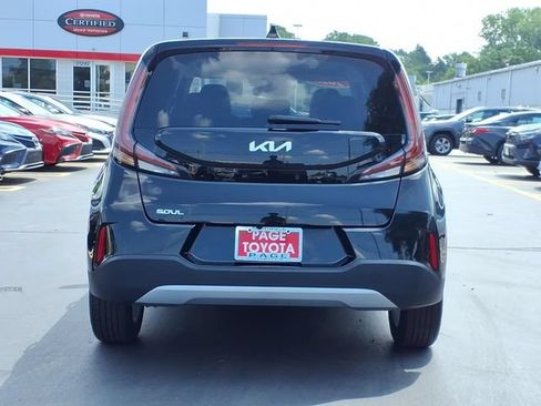 Used 2025 Kia Soul LX FWD image 5