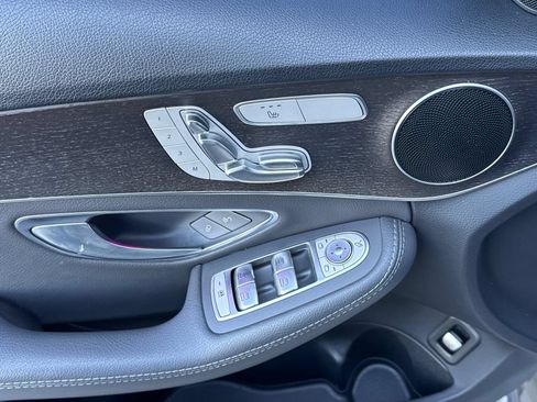 Used 2019 Mercedes-Benz C 300 Sedan image 10