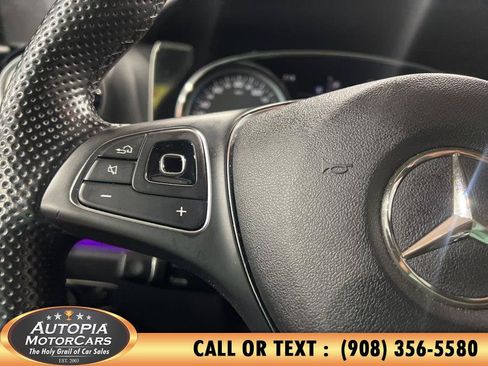 Used 2018 Mercedes-Benz E 400 4MATIC Sedan image 23