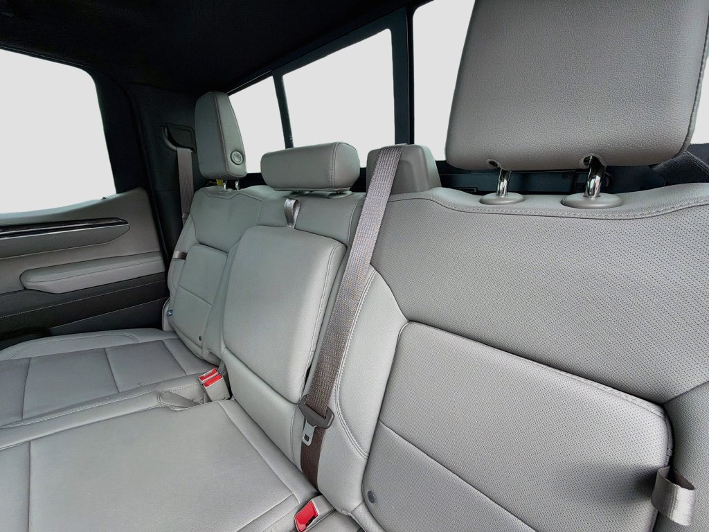 Used 2023 Chevrolet Silverado 1500 LTZ w/ Technology Package AWD/4WD image 12