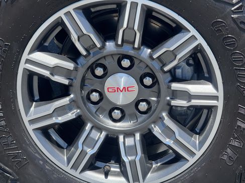 Certified 2025 GMC Sierra 1500 AT4 AWD/4WD image 8