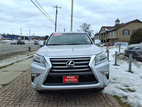 Used 2016 Lexus GX 460 image 2