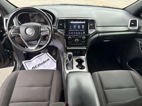 Used 2022 Jeep Grand Cherokee Laredo E image 12