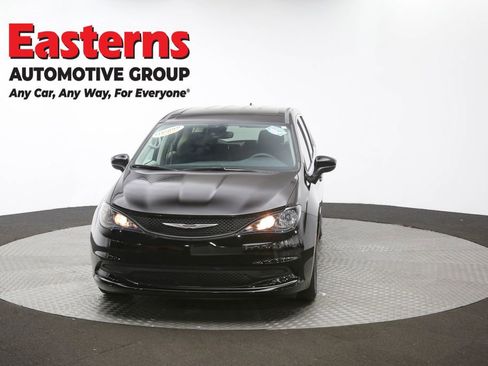 Used 2024 Chrysler Voyager LX image 51