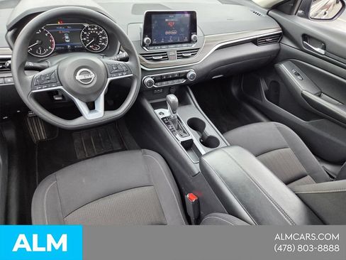 Used 2025 Nissan Altima 2.5 SV FWD image 7